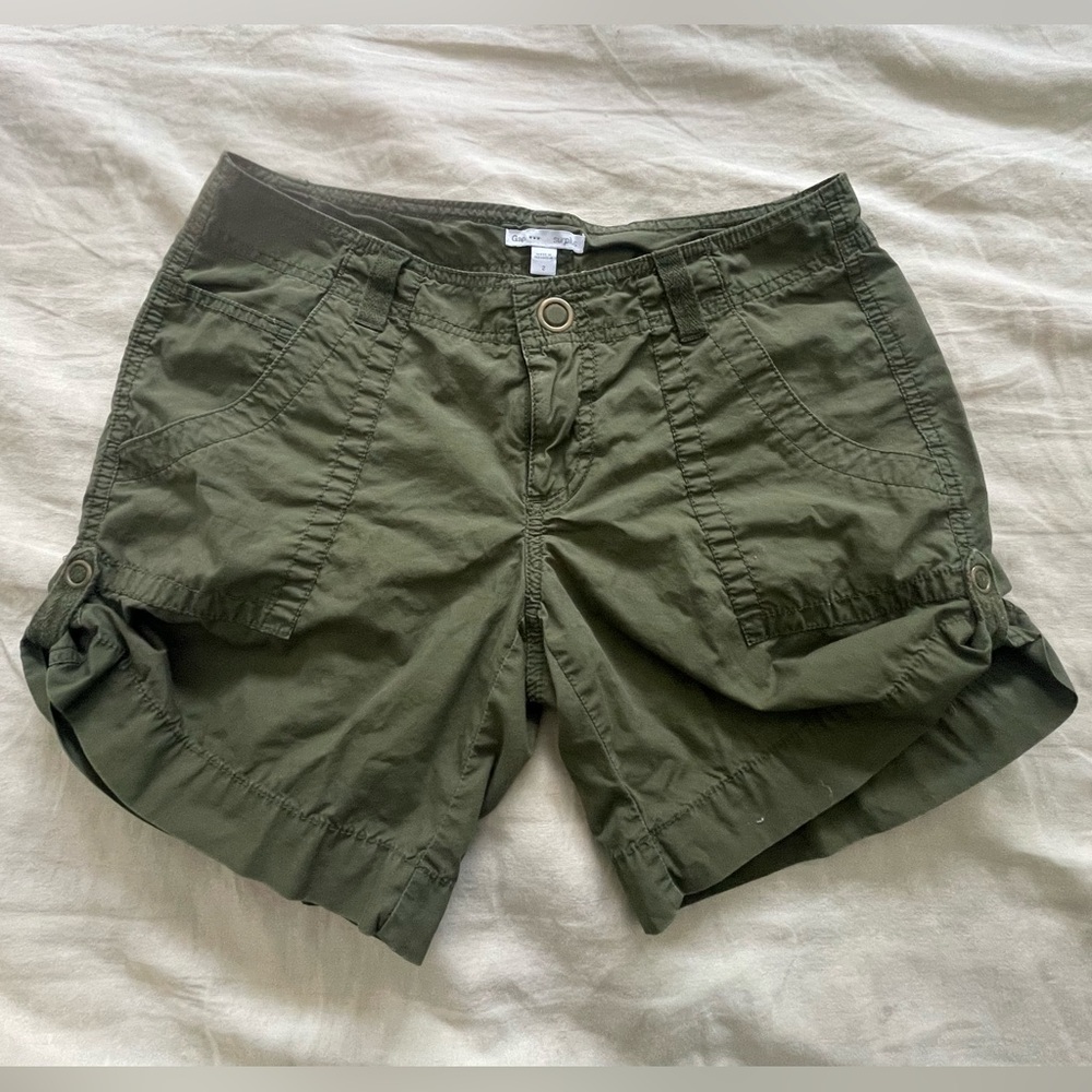 GAP Women’s Olive Cargo Shorts
